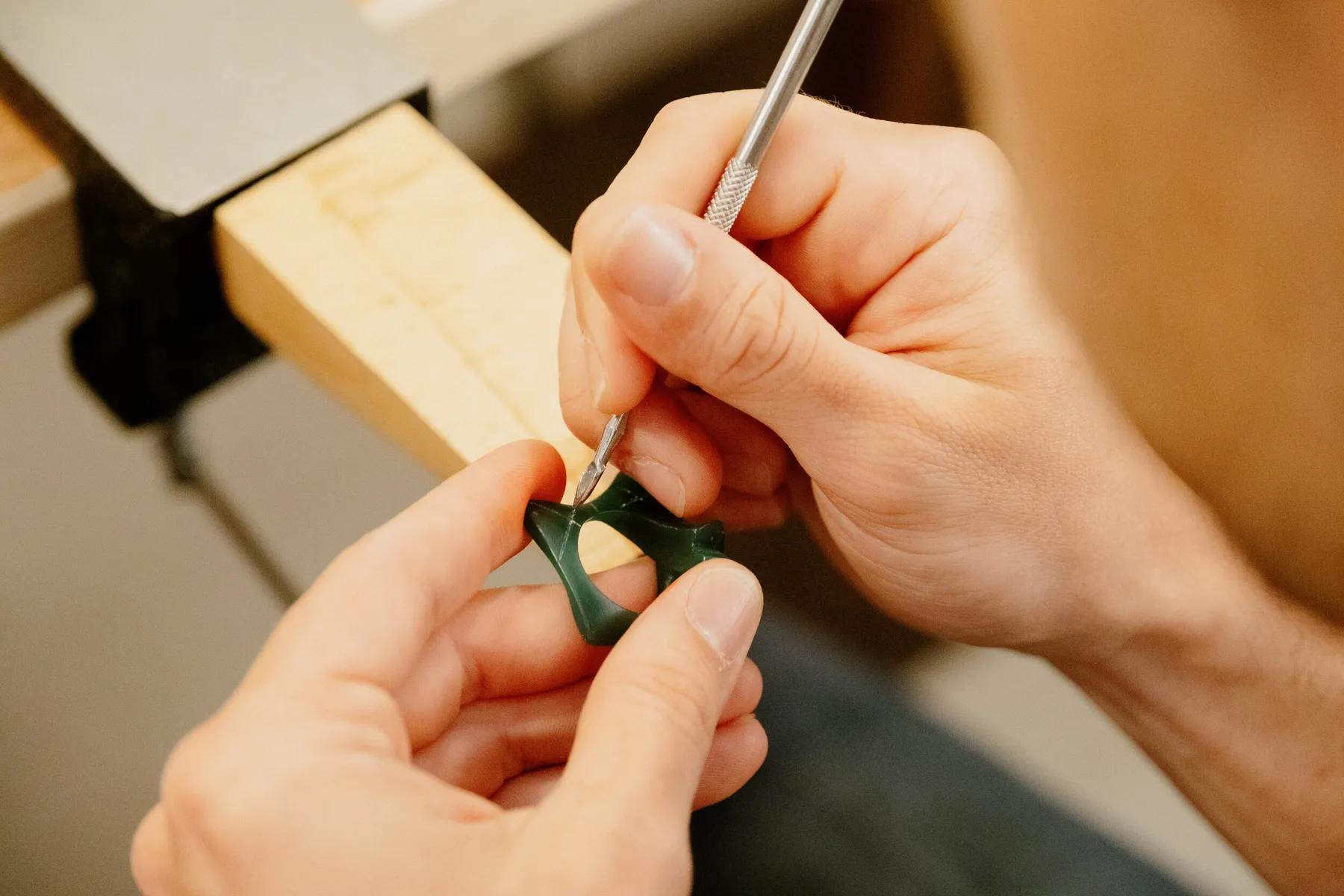 Façonnez votre bijou en argent à la cire perdue avec Idil - Image n°1 - Wecandoo