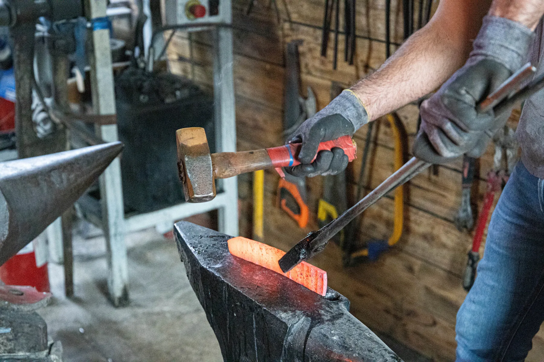 Réalisez votre couteau pliant avec Nicolas - Image n°1 - Wecandoo