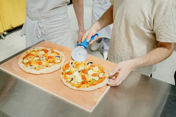 Maak je eigen ambachtelijke zuurdesempizza of focaccia met Coopains. Apéro inbegrepen. - Afbeelding nr. 5 - Wecandoo