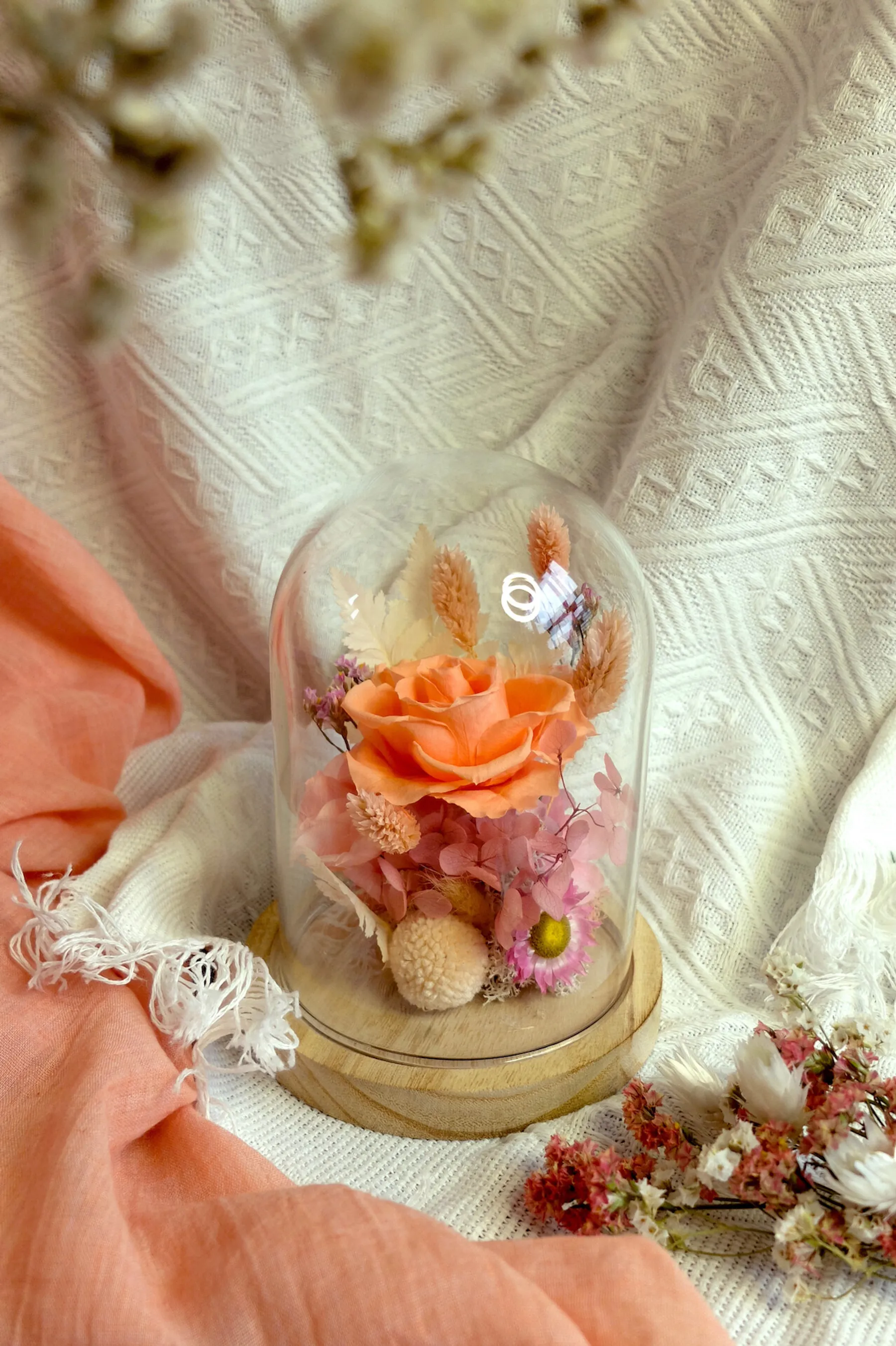 Composez votre cloche de fleurs séchées avec Belle - Image n°5 - Wecandoo
