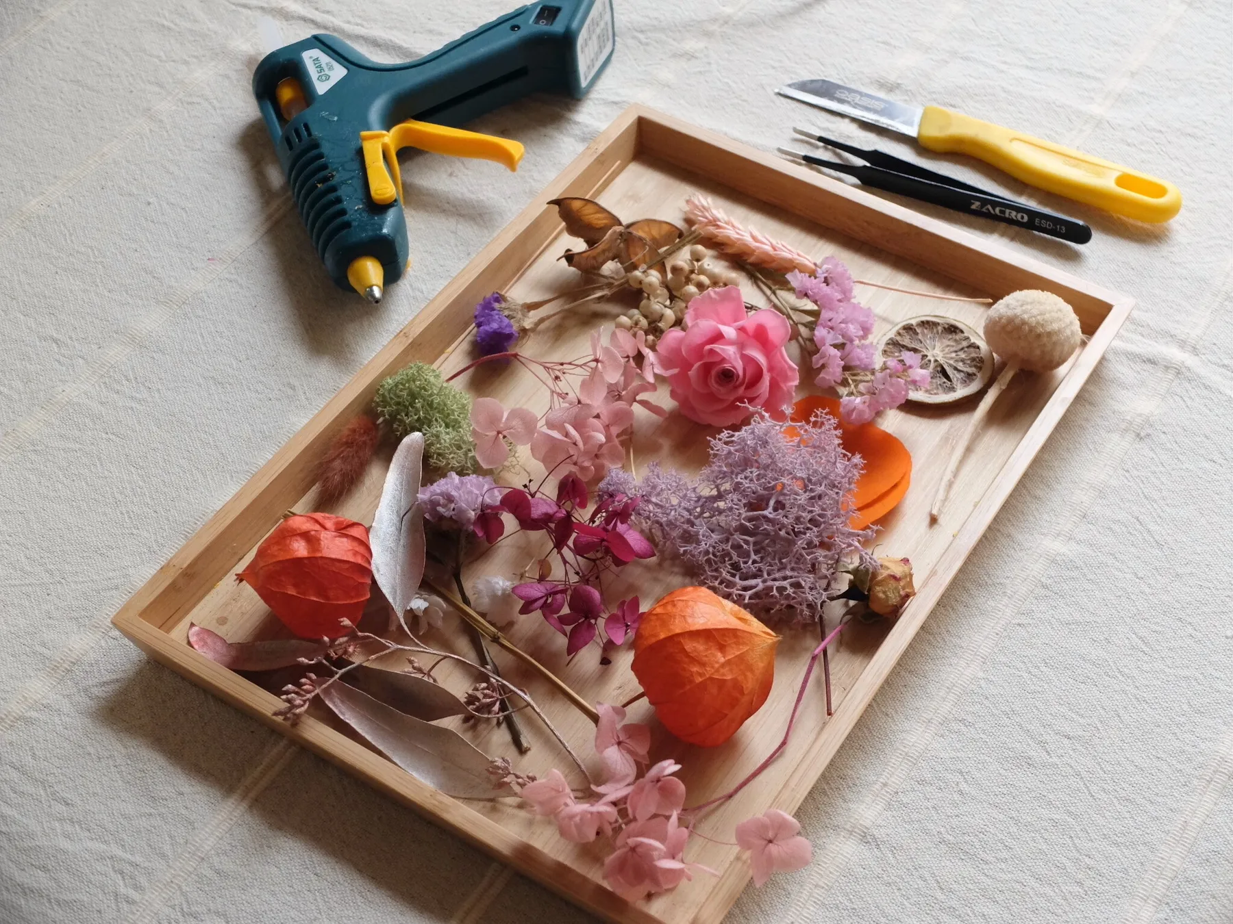 Composez votre cloche de fleurs séchées avec Belle - Image n°4 - Wecandoo