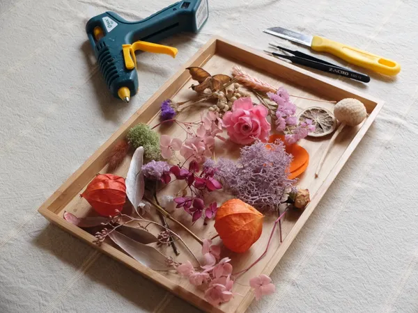 Composez votre cloche de fleurs séchées avec Belle - Image n°4 - Wecandoo