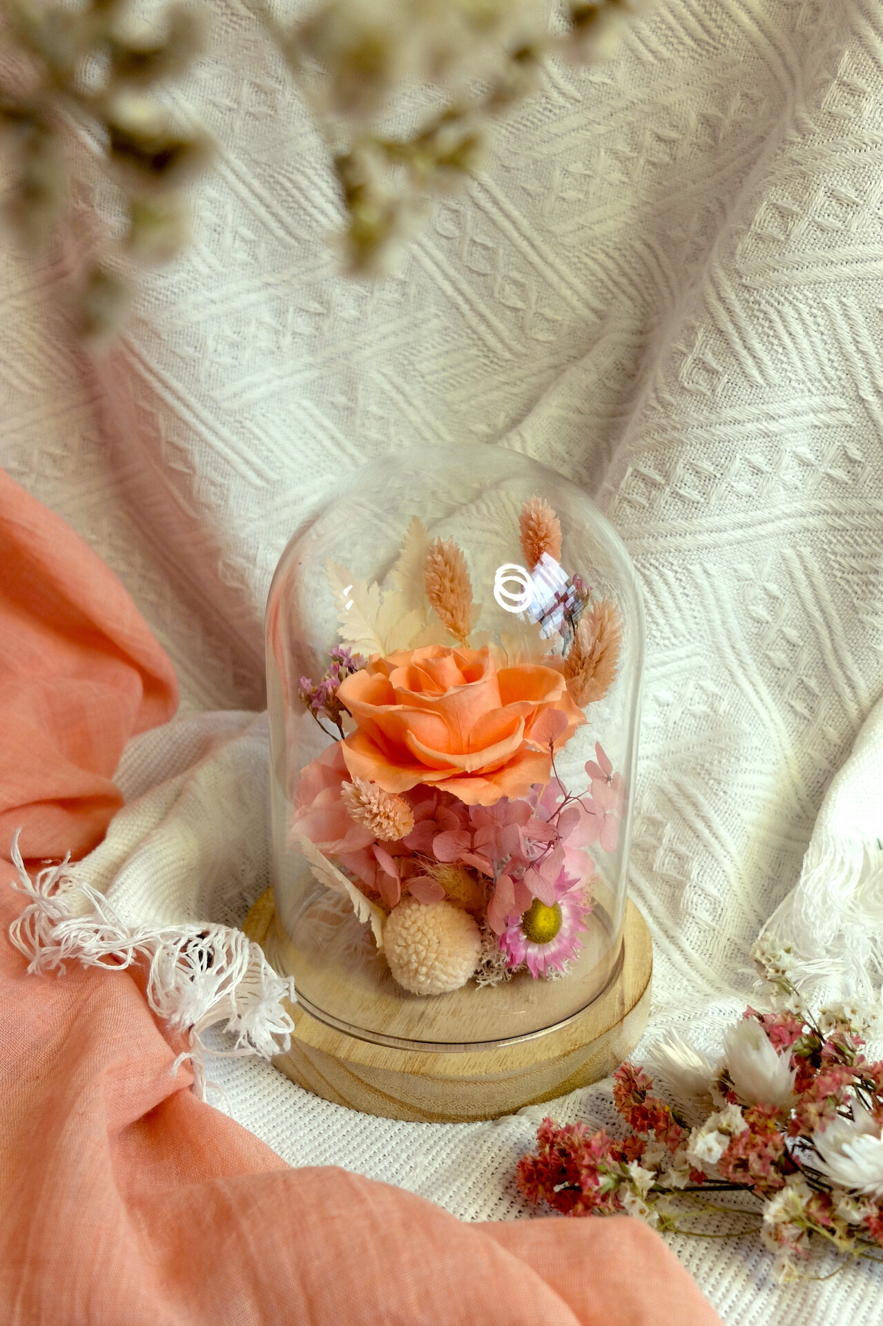 Composez votre cloche de fleurs séchées