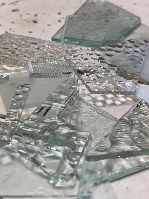 Réalisez votre miroir en vitrail végétalisé avec Céline - Image n°3 - Wecandoo