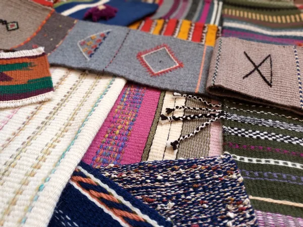 Créez votre pochette tissée avec Astrid-Laure - Image n°2 - Wecandoo