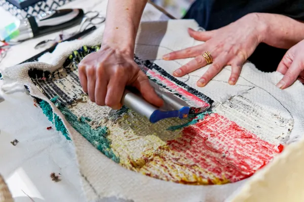 Tuftez un tabouret upcyclé avec Juliette - Afbeelding nr. 4 - Wecandoo