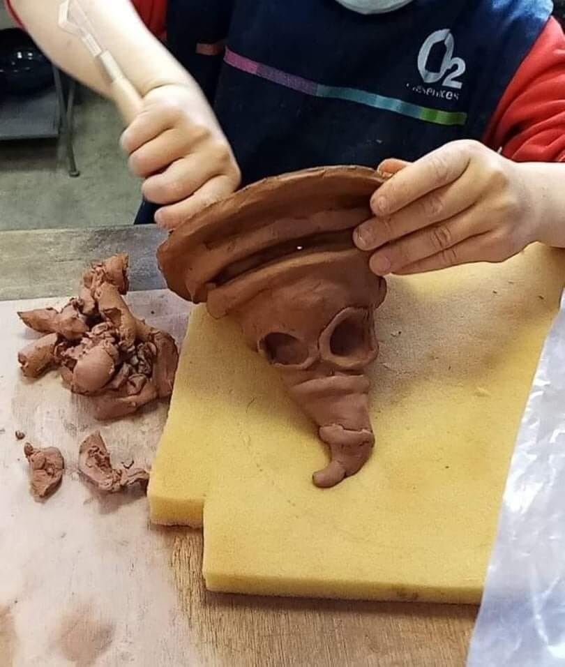 Réalise ta propre création en céramique à Grenoble