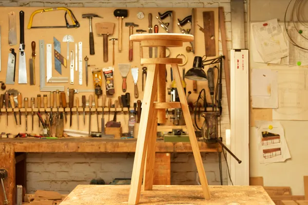 Fabriquez votre tabouret à vis réglable avec Quentin - Image n°2 - Wecandoo