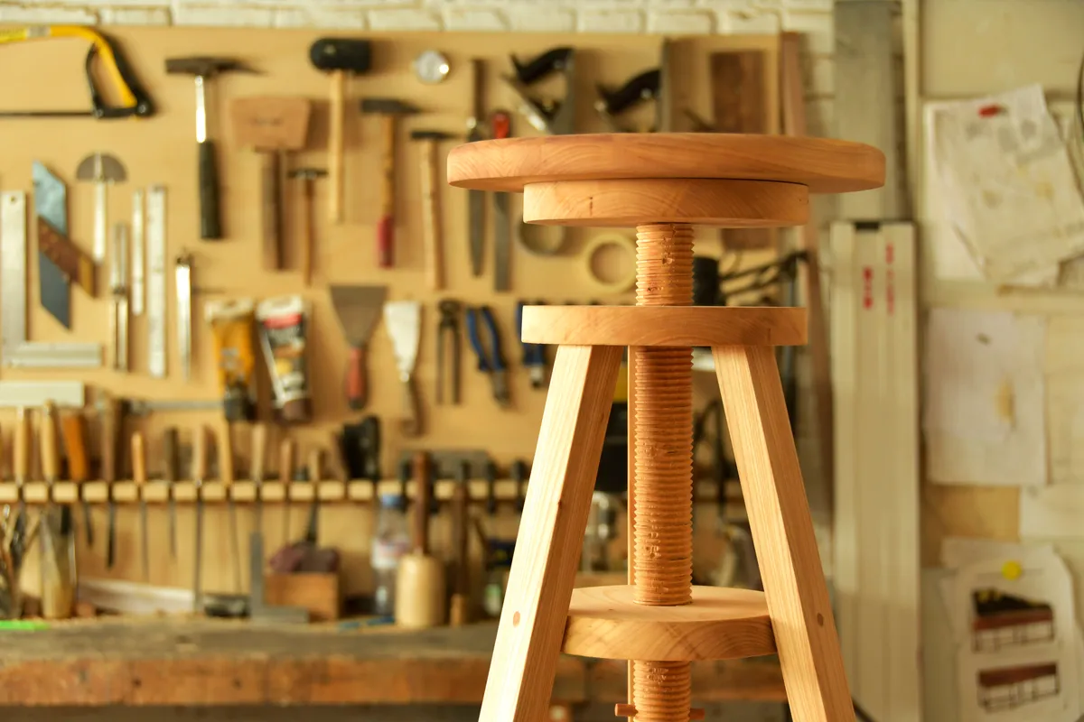 Fabriquez votre tabouret à vis réglable
