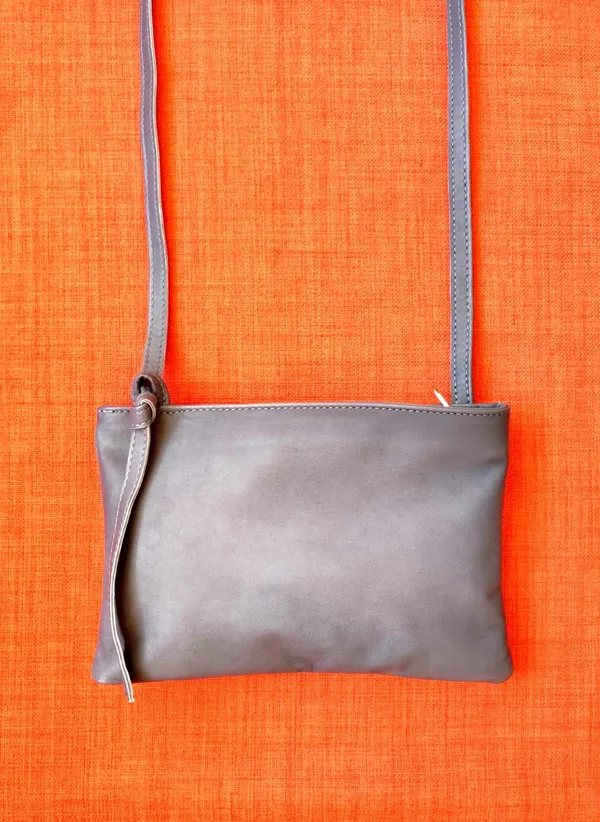 Réalisez votre pochette bandoulière en cuir avec Francesco - Image n°5 - Wecandoo