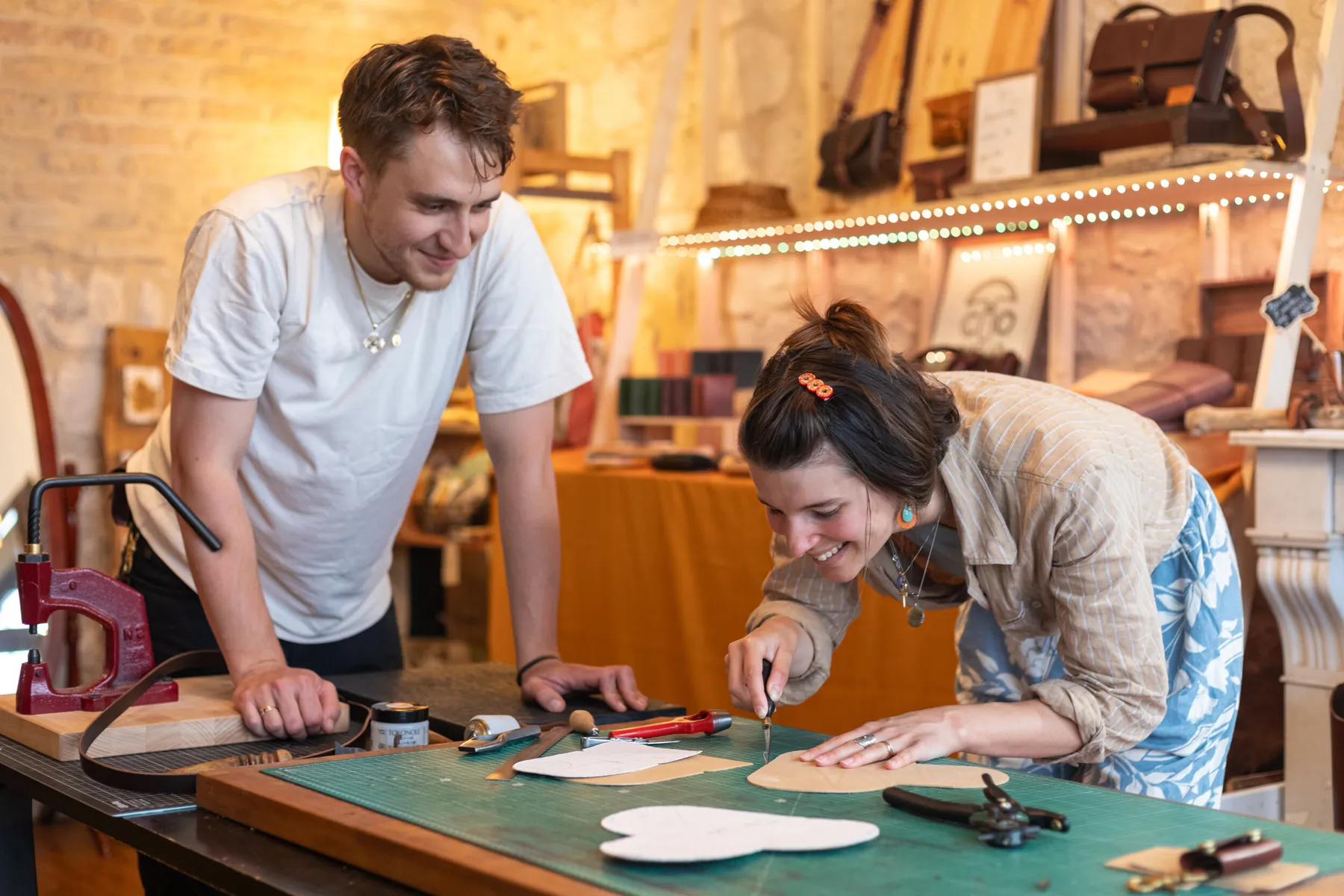 Fabriquez votre porte-monnaie en cuir avec Augustin - Image n°1 - Wecandoo