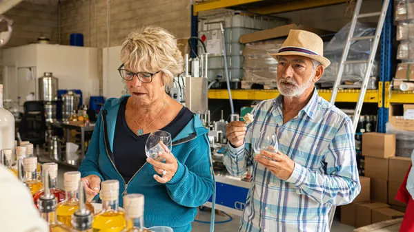 Dégustez des rhums arrangés artisanaux - Image n°2 - Wecandoo