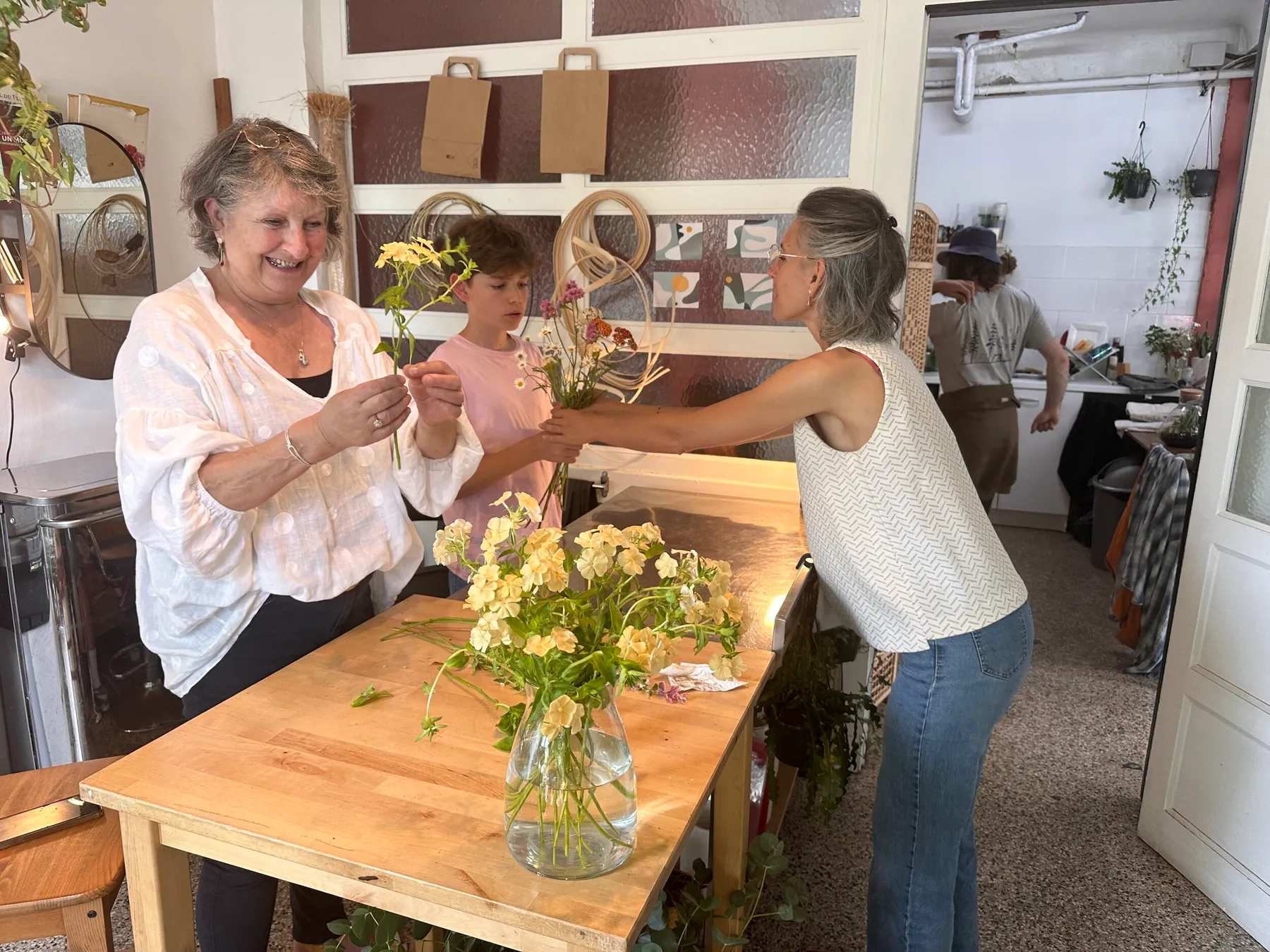 Composez votre bouquet de fleurs fraîches ou séchées avec Stéphanie - Afbeelding nr. 1 - Wecandoo