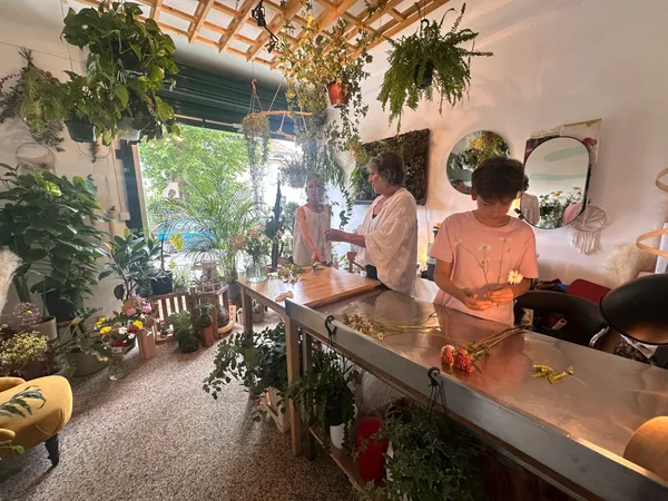 Composez votre bouquet de fleurs fraîches ou séchées avec Stéphanie - Image n°5 - Wecandoo