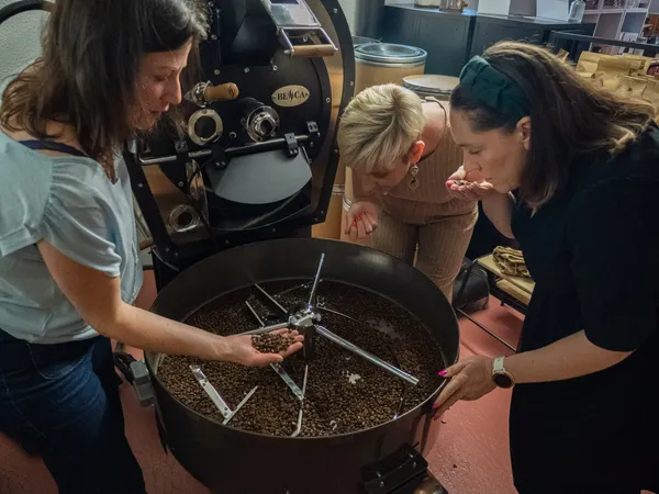 Découvrez les secrets du café de spécialité avec Natacha - Image n°3 - Wecandoo