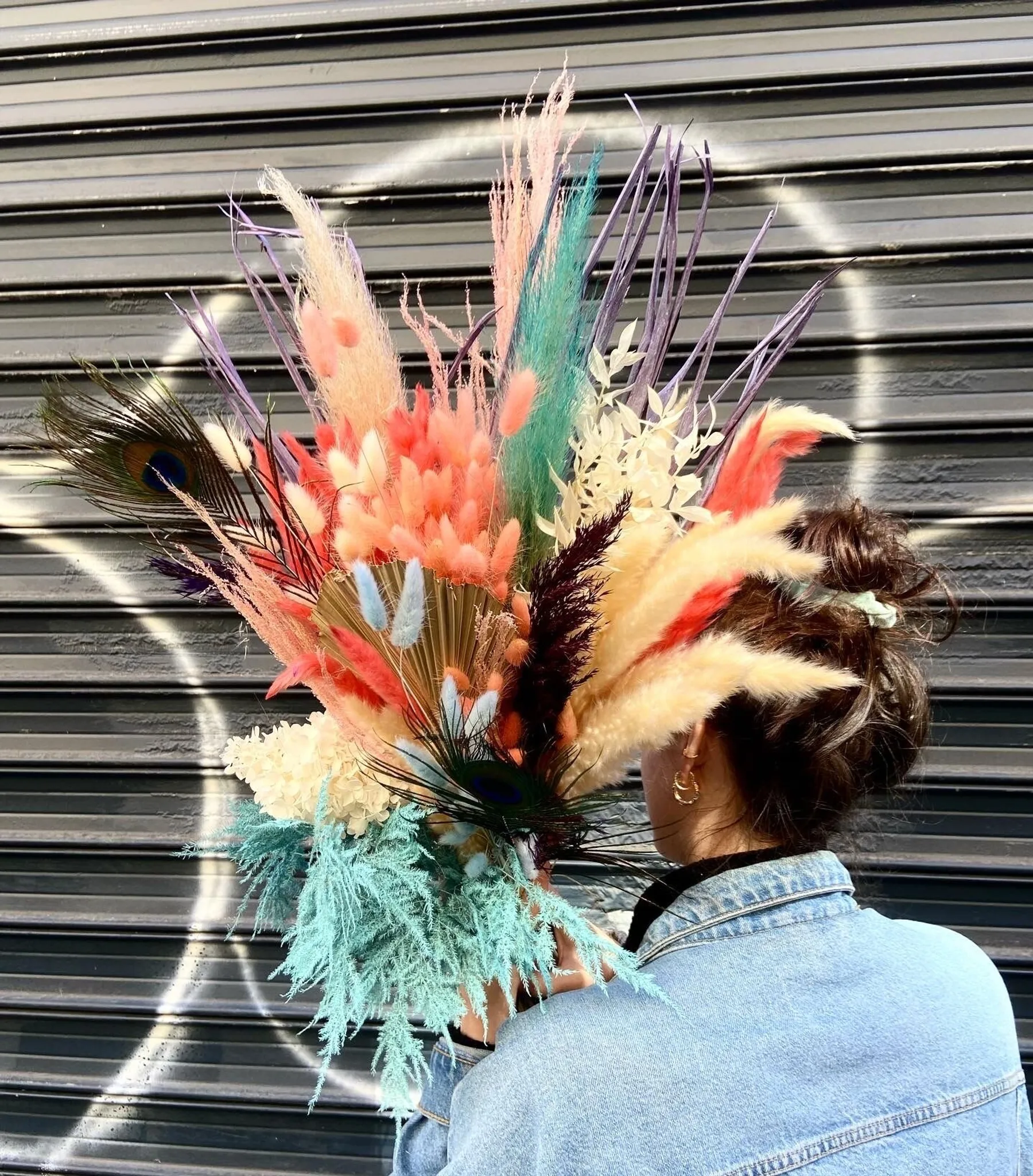 Réalisez votre bouquet de fleurs avec Maud et Camille - Image n°2 - Wecandoo