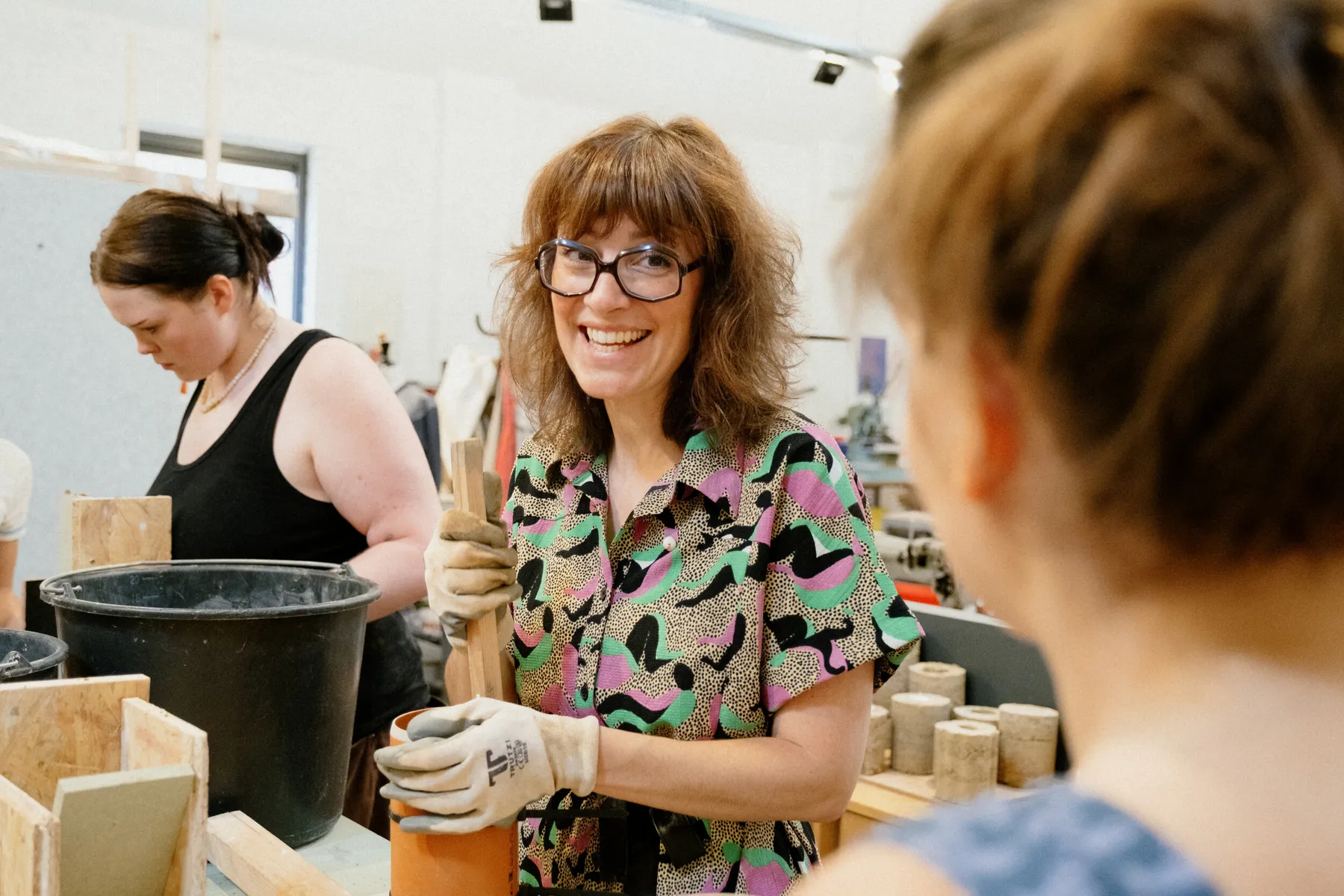 Fabriquez votre objet design en terre crue avec Sarah et Nina - Afbeelding nr. 1 - Wecandoo