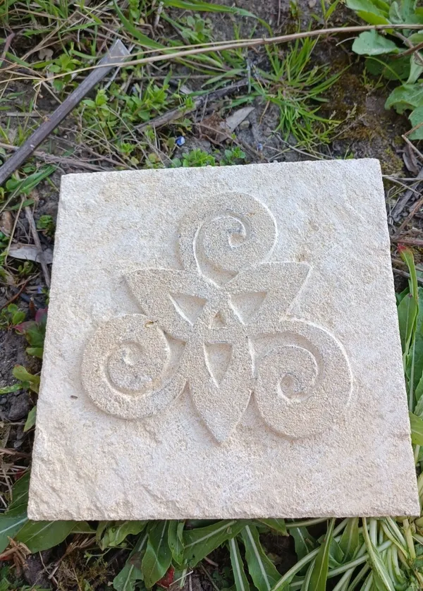 Initiez-vous à la taille de pierre de Paris en famille avec Grégory - Image n°5 - Wecandoo