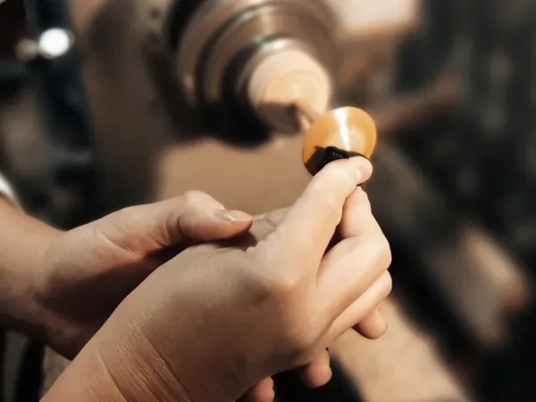 Découvrez le tour à bois avec Guillaume - Image n°2 - Wecandoo