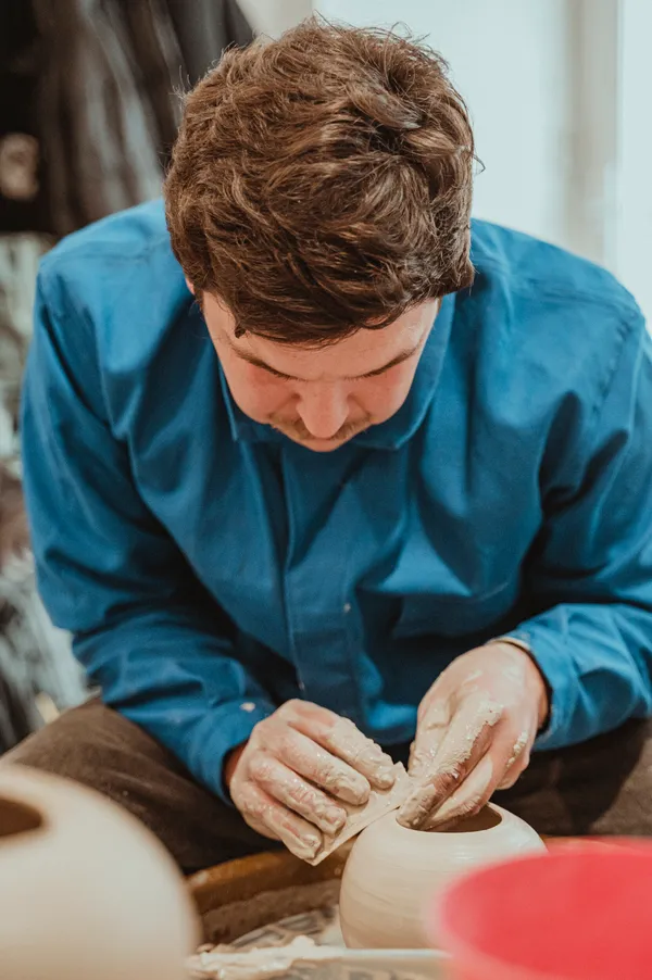 Initiez-vous au tour de potier sur un week-end avec Julie et son équipe - Afbeelding nr. 4 - Wecandoo