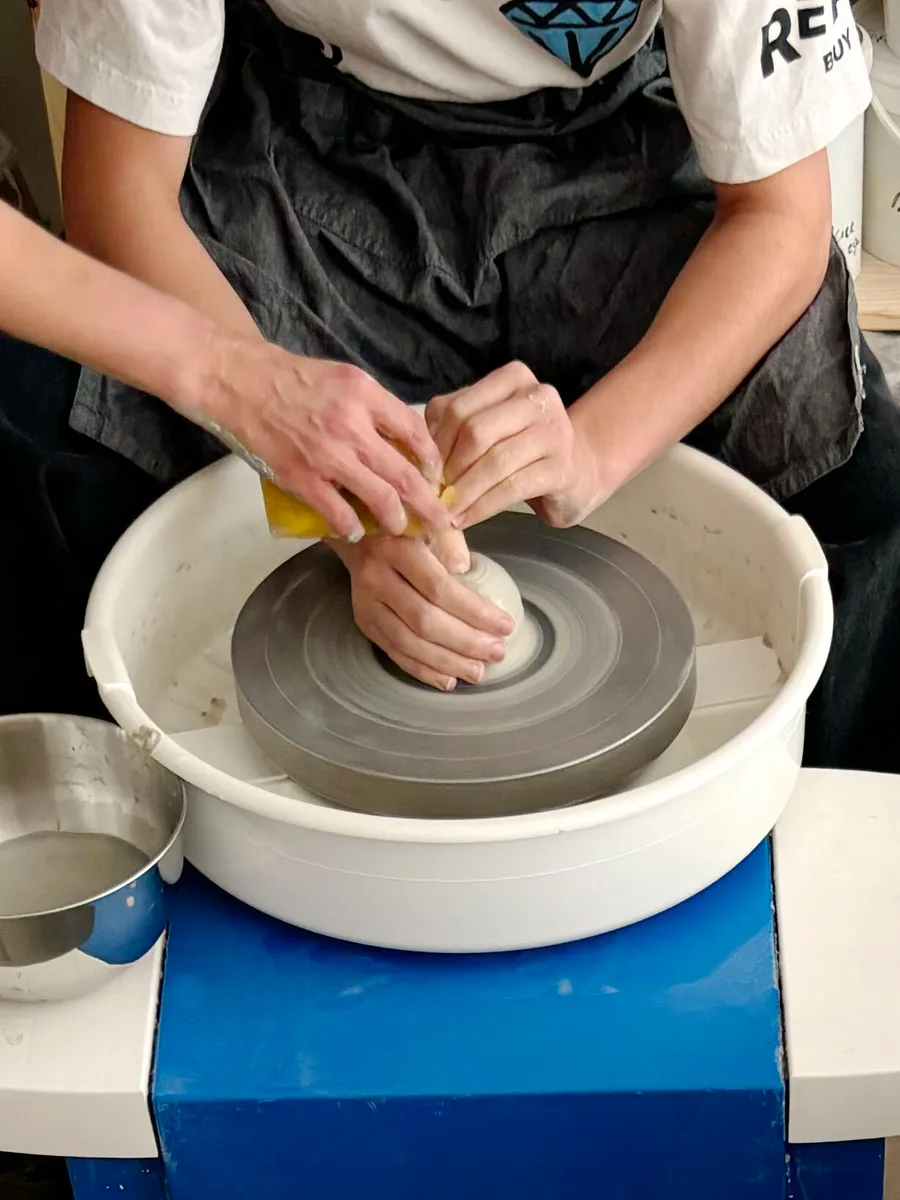 Initiez-vous au tour du potier avec Catherine - Afbeelding nr. 1 - Wecandoo