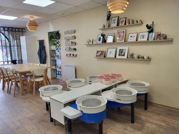 Initiez-vous au tour de potier avec Noémie - Image n°3 - Wecandoo