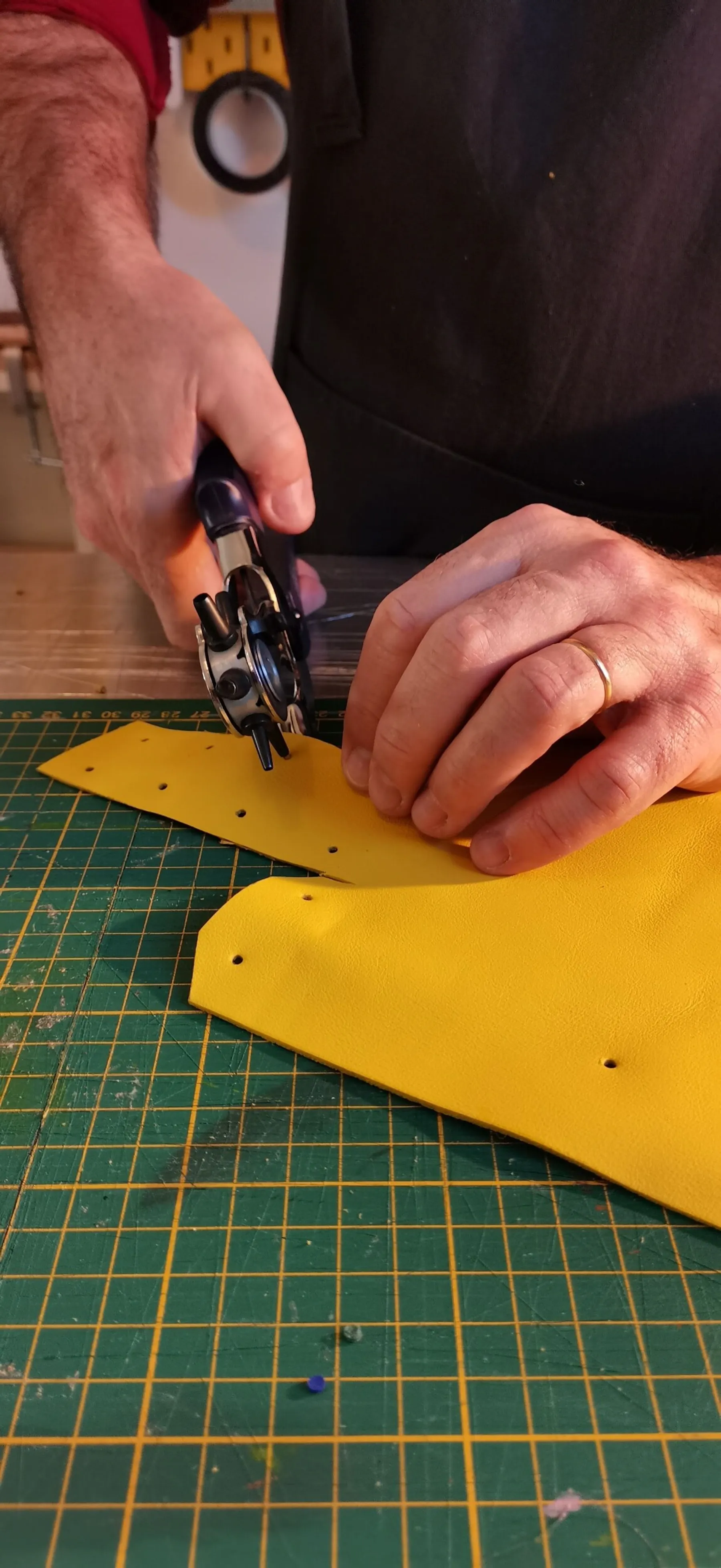 Fabriquez votre étui à lunettes en cuir - Image n°1 - Wecandoo