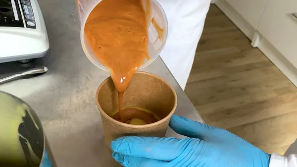 Réalisez votre savon naturel saponifié à froid avec Timothé et Lauriane - Image n°3 - Wecandoo