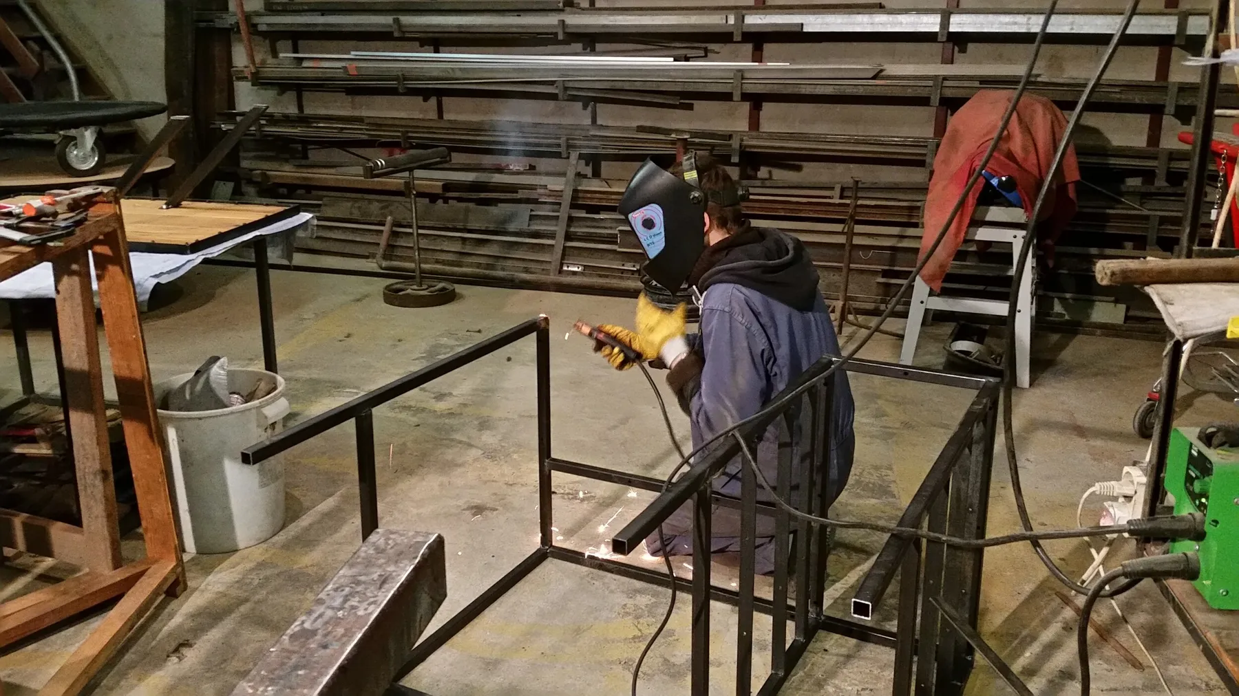 Réalisez un petit meuble en métal avec Emily - Image n°3 - Wecandoo