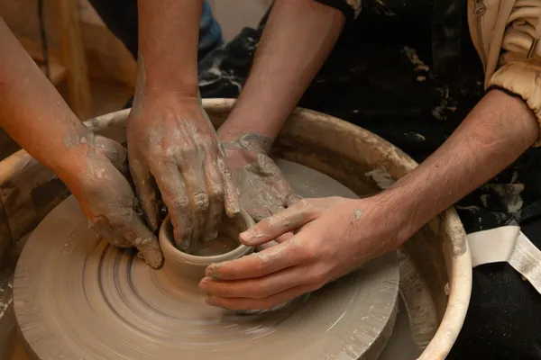 Initiez-vous au tour avec Laura - Image n°3 - Wecandoo