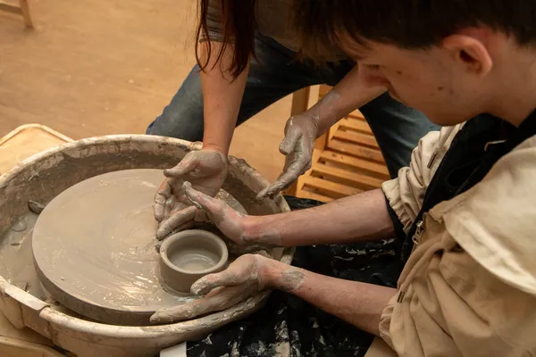 Initiez-vous au tour avec Laura - Image n°4 - Wecandoo