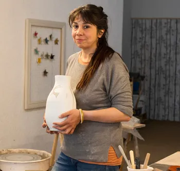 Laura : Céramiste et Tourneuse à Romans-sur-Isère