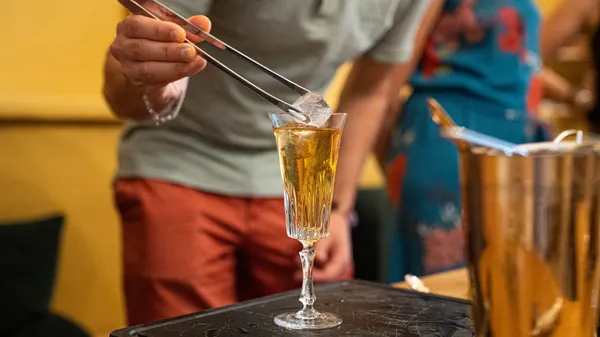 Rassemblez votre équipe et initiez-vous à la mixologie - Image n°4 - Wecandoo