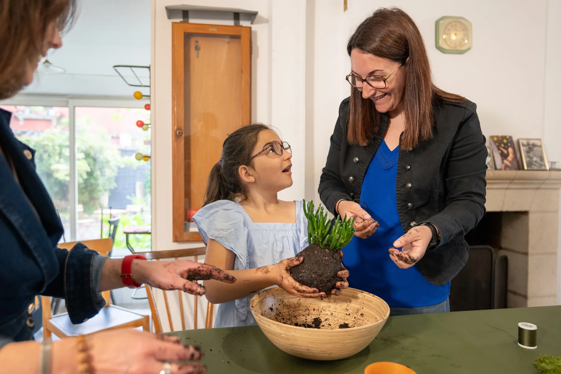 Sensibilisez votre équipe et réalisez votre kokedama à partir de plantes dépolluantes - Image n°5 - Wecandoo