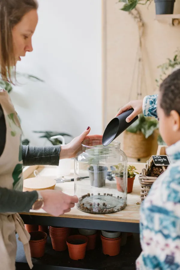 Créez votre terrarium en duo avec votre enfant accompagnés par Roxane - Image n°3 - Wecandoo