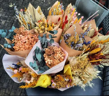 Composez votre bouquet de fleurs séchées