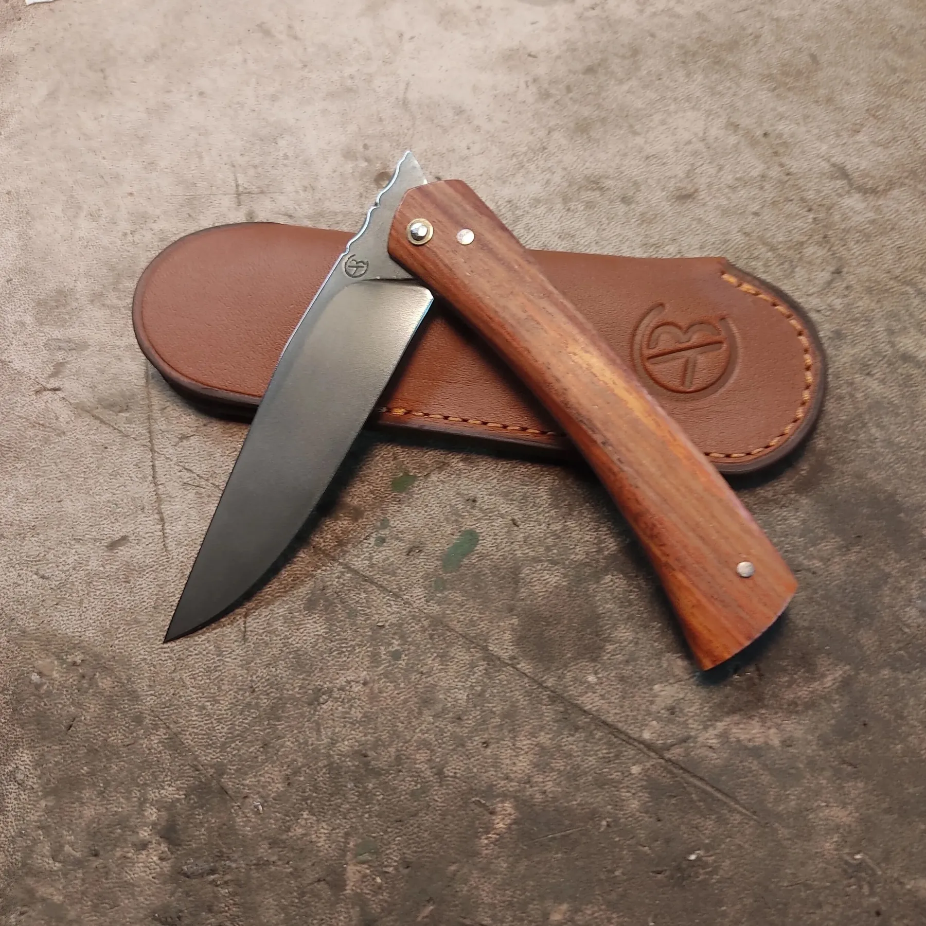 Dessinez et fabriquez votre couteau pliant - Image n°2 - Wecandoo