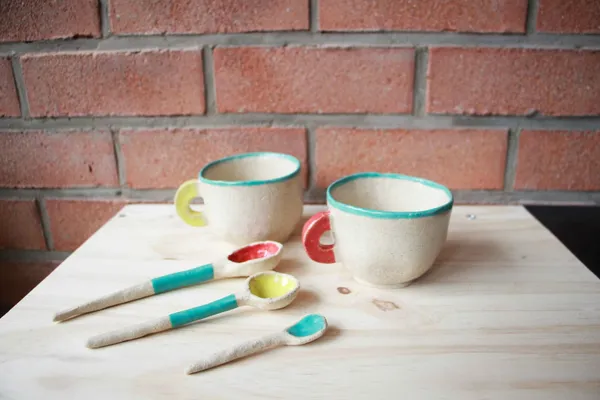 Faites découvrir à votre équipe le monde de la céramique et modelez vos tasses avec Caroline et Gaetan - Afbeelding nr. 5 - Wecandoo