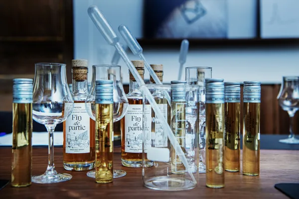 Impliquez votre équipe et assemblez votre whisky avec Benjamin et son équipe - Image n°2 - Wecandoo