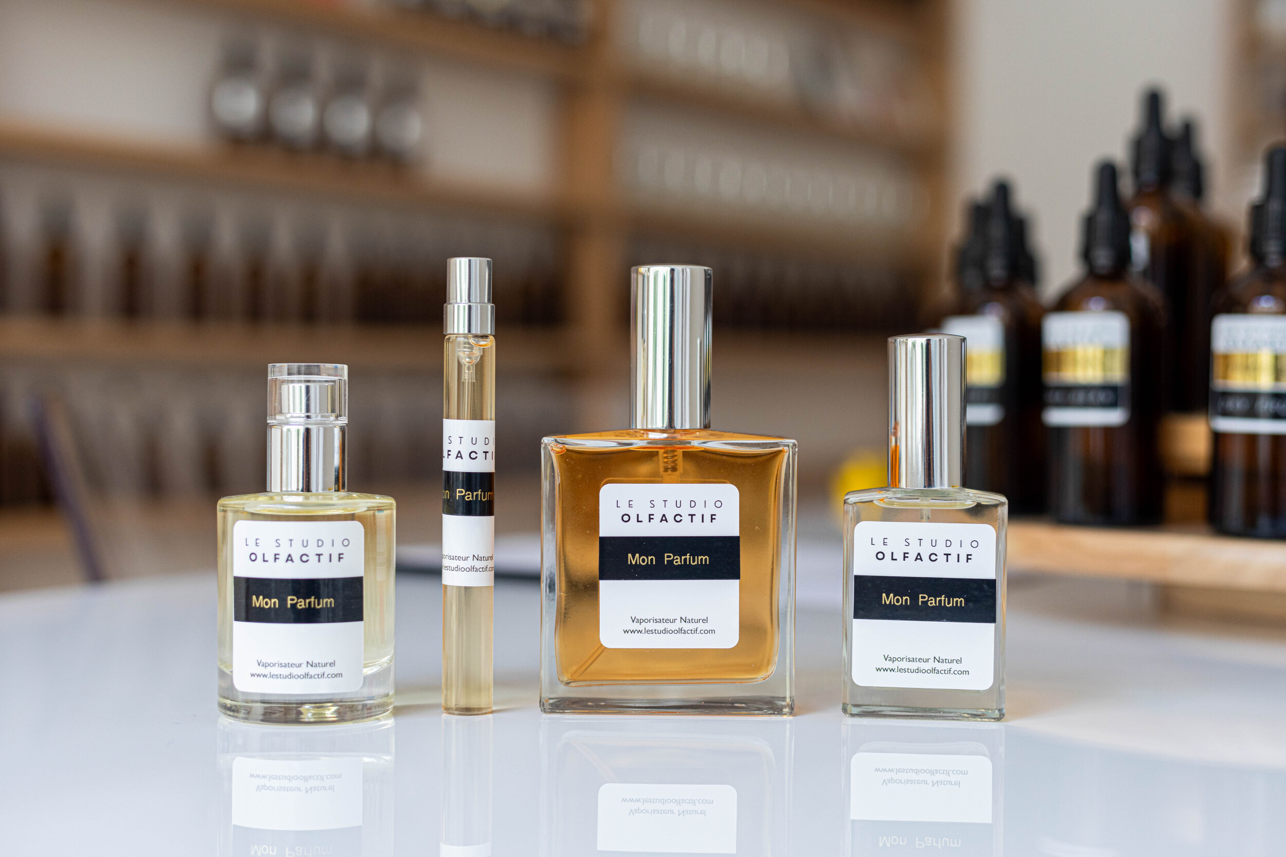 Créez votre parfum individuel en groupe avec Aurélie