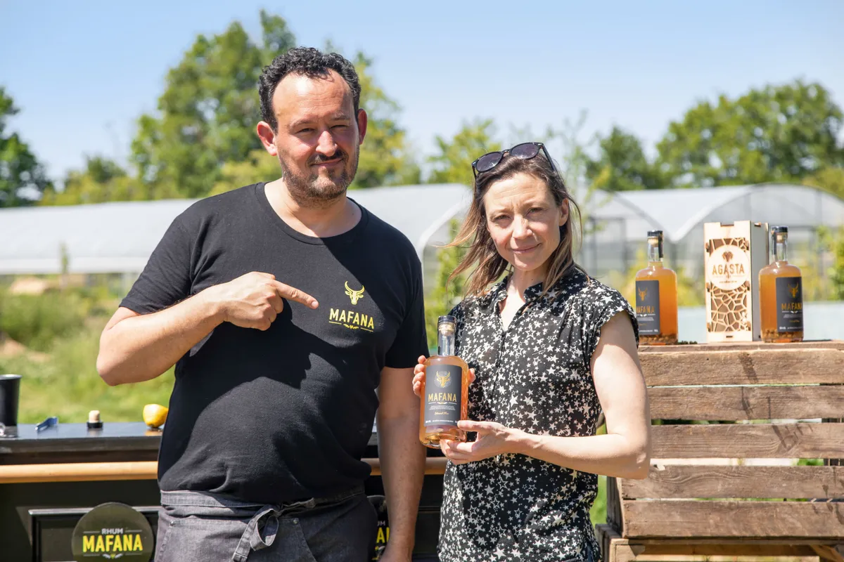Embouteillez votre rhum en groupe