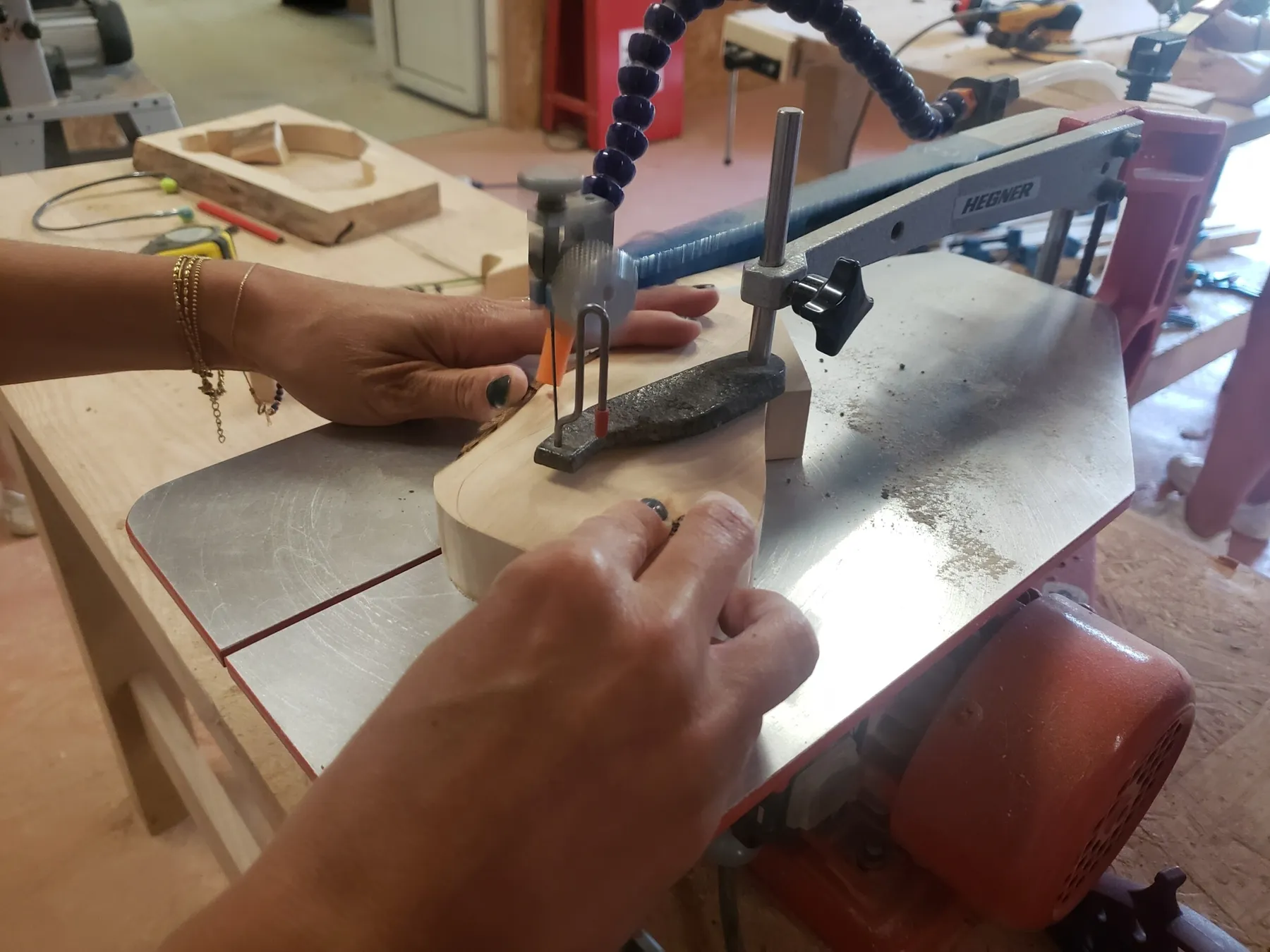 Réalisez votre soliflore en bois massif avec Carole - Image n°1 - Wecandoo