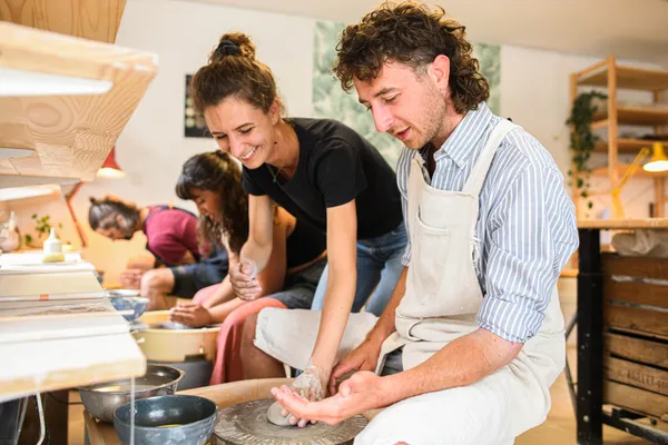 Tournez votre petit vase ou soliflore avec Axelle - Afbeelding nr. 2 - Wecandoo