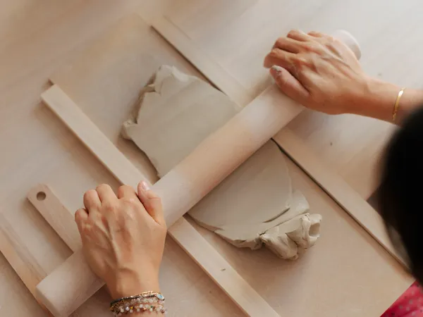 Modelez votre grand vase en céramique - Afbeelding nr. 2 - Wecandoo