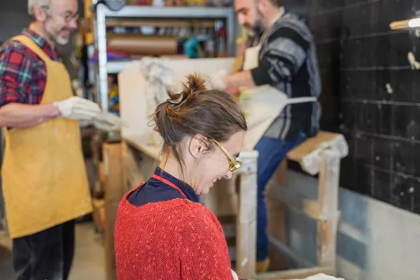 Réunissez votre équipe et réalisez vos mugs pour le bureau avec Stéphane - Image n°3 - Wecandoo