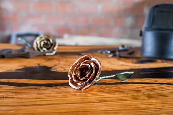 Réalisez votre rose éternelle en cuivre avec Marc - Afbeelding nr. 2 - Wecandoo