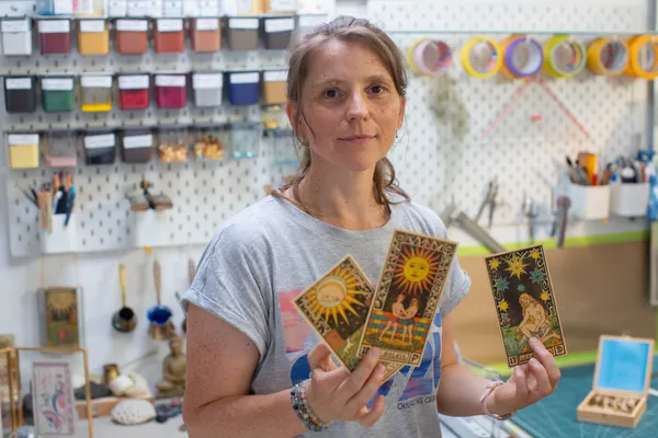 Agnès : Créatrice de cartes à Paris
