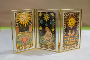 Réalisez votre trio de cartes de tarot artisanales
