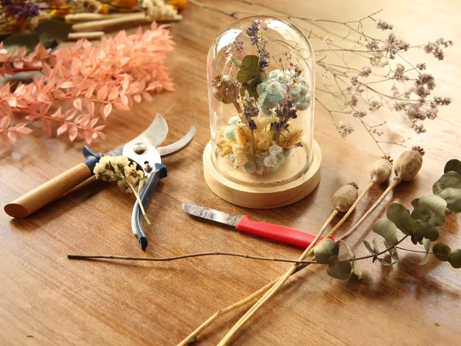 Rassemblez votre équipe dans votre lieu et créez un dôme floral chacun avec Cécile - Image n°1 - Wecandoo