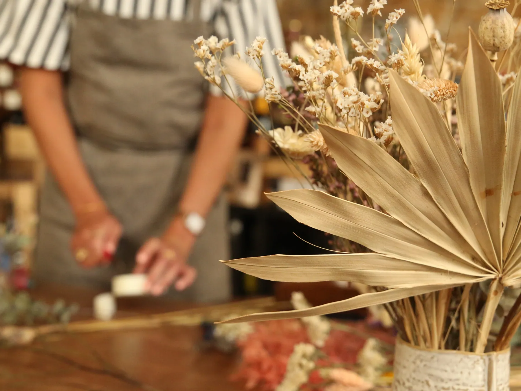 Rassemblez votre équipe dans votre lieu et créez un dôme floral chacun avec Cécile - Afbeelding nr. 3 - Wecandoo